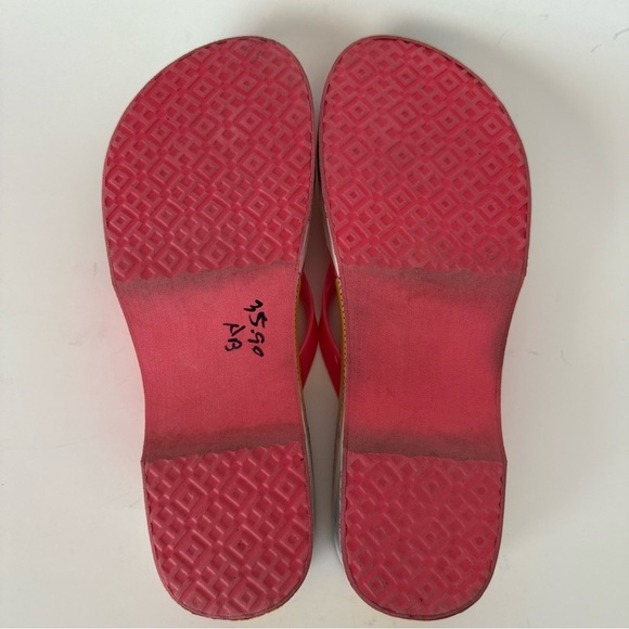 Tory Burch Printed Carved Wedge Flip-flop in Pink Paradise Constellation - Picture 11 of 11